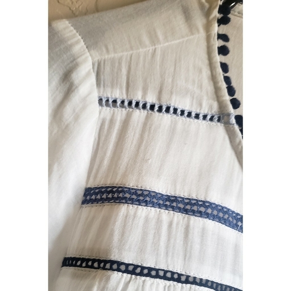 J. Jill Top White XS Peasant Bohemian Gypsy Mother of Pearl Buttoned Pullover - Picture 3 of 14